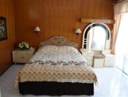 Hotel Safari Jembel Quarto foto